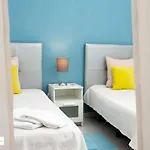 Lena's House By Hellovacations شقة
