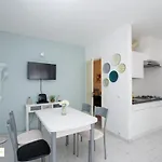Lena's House By Hellovacations شقة *