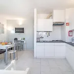 Lena's House By Hellovacations شقة